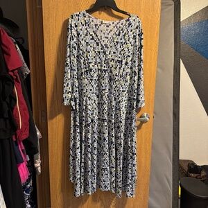 Monroe & Main Geometric Blue Long Sleeve Dress
